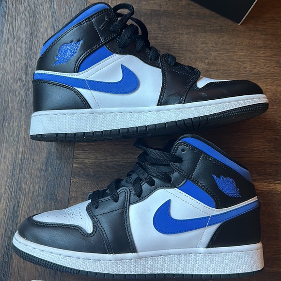 Air Jordan 1 Mid (GS) sz 6.5 youth - Picture 5 of 11
